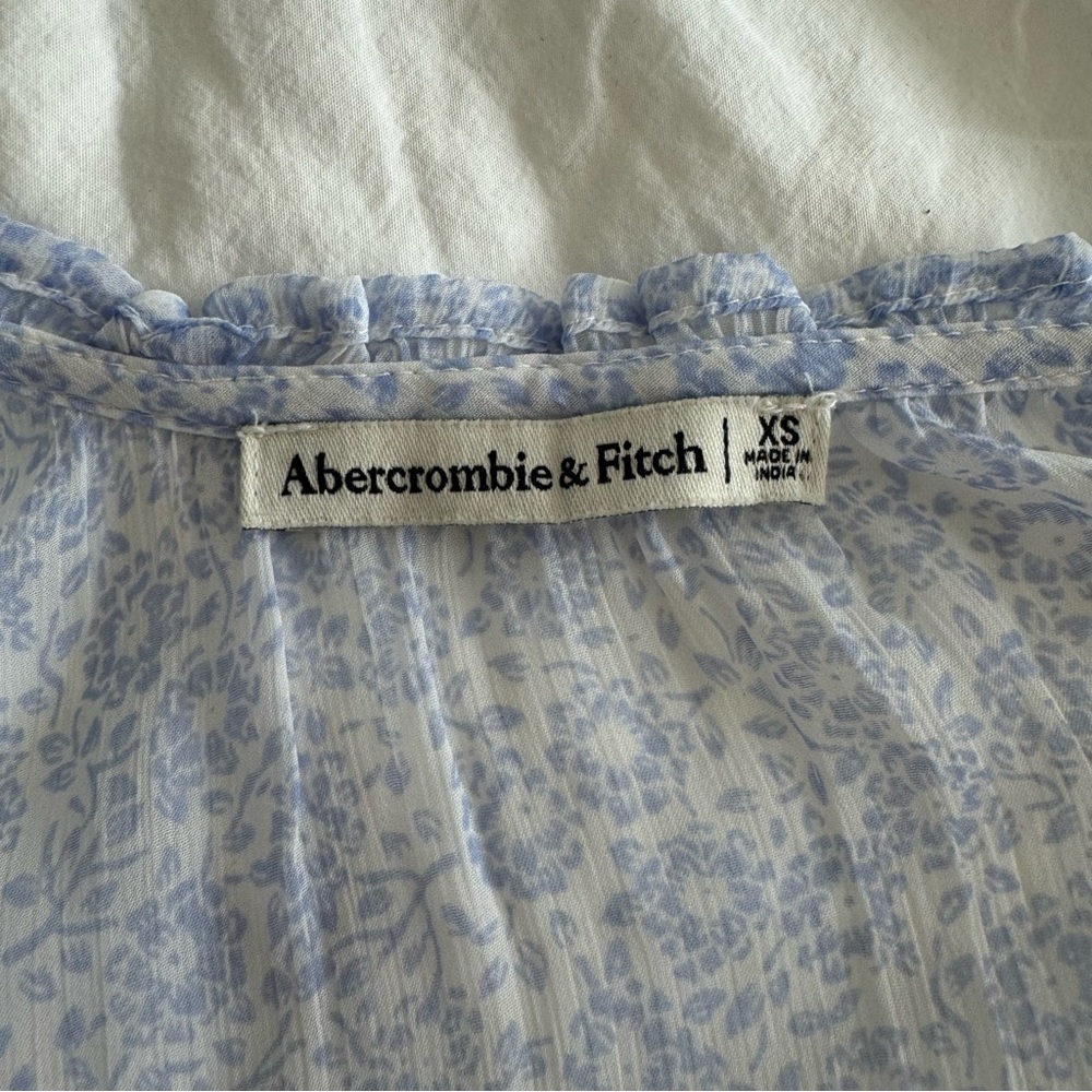 Abercrombie & Fitch Light Blue Tie Front Chiffon Top size XS - Picture 5 of 5